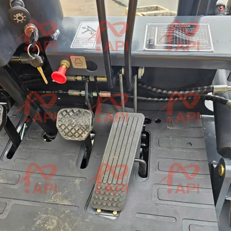 xe-nang-dau-liugong-3-tan-CPCD30E-4-4