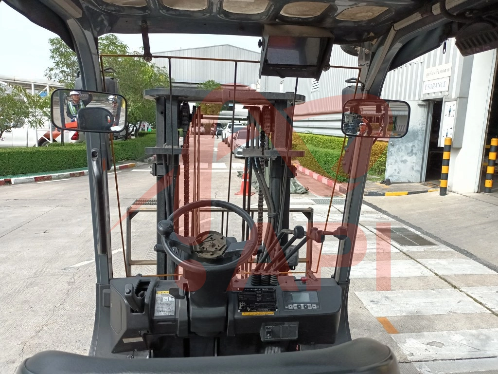 xe-nang-dien-cu-toyota-2-5-tan-8fb25-5