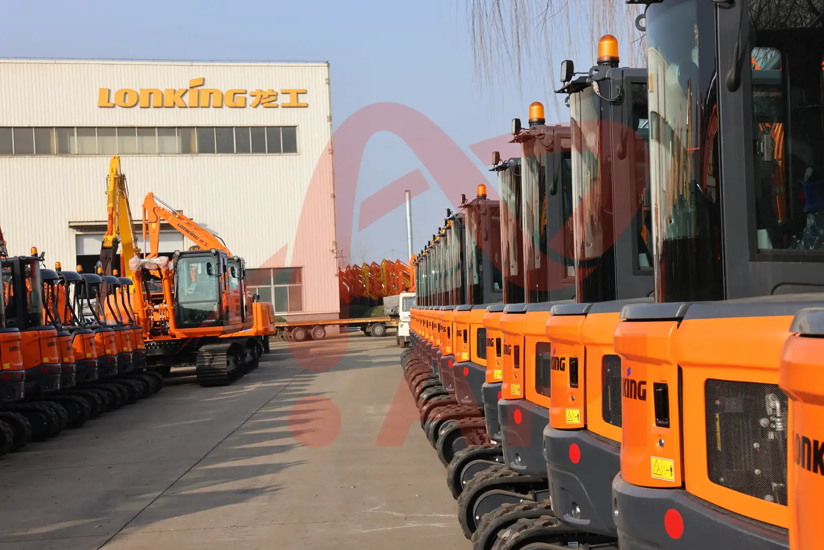 Kho xe tại trụ sở Lonking