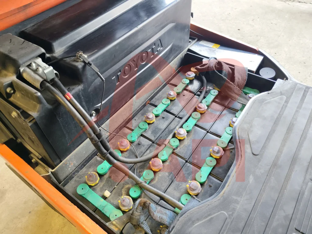 Ác quy xe nâng ngồi lái Toyota