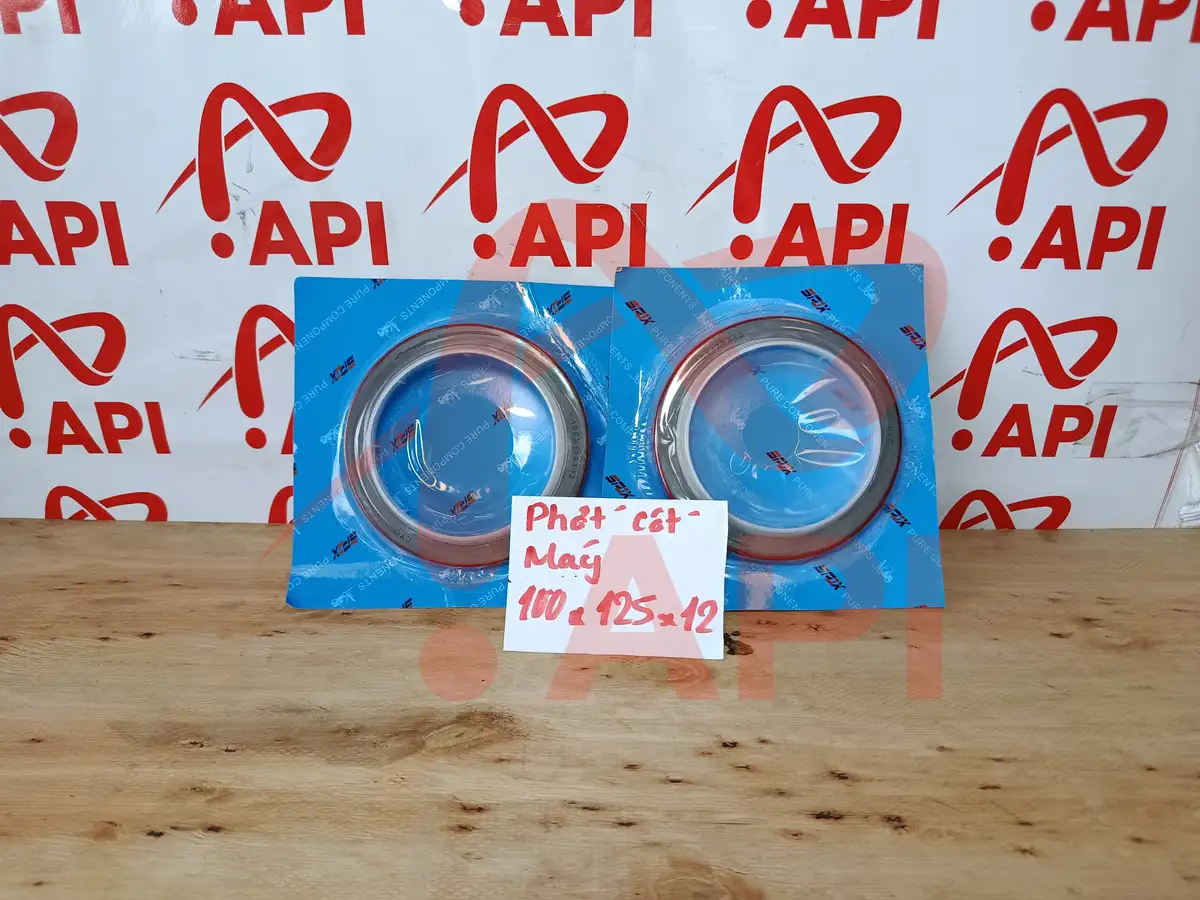 Phớt đuôi cốt máy 490 kèm tên