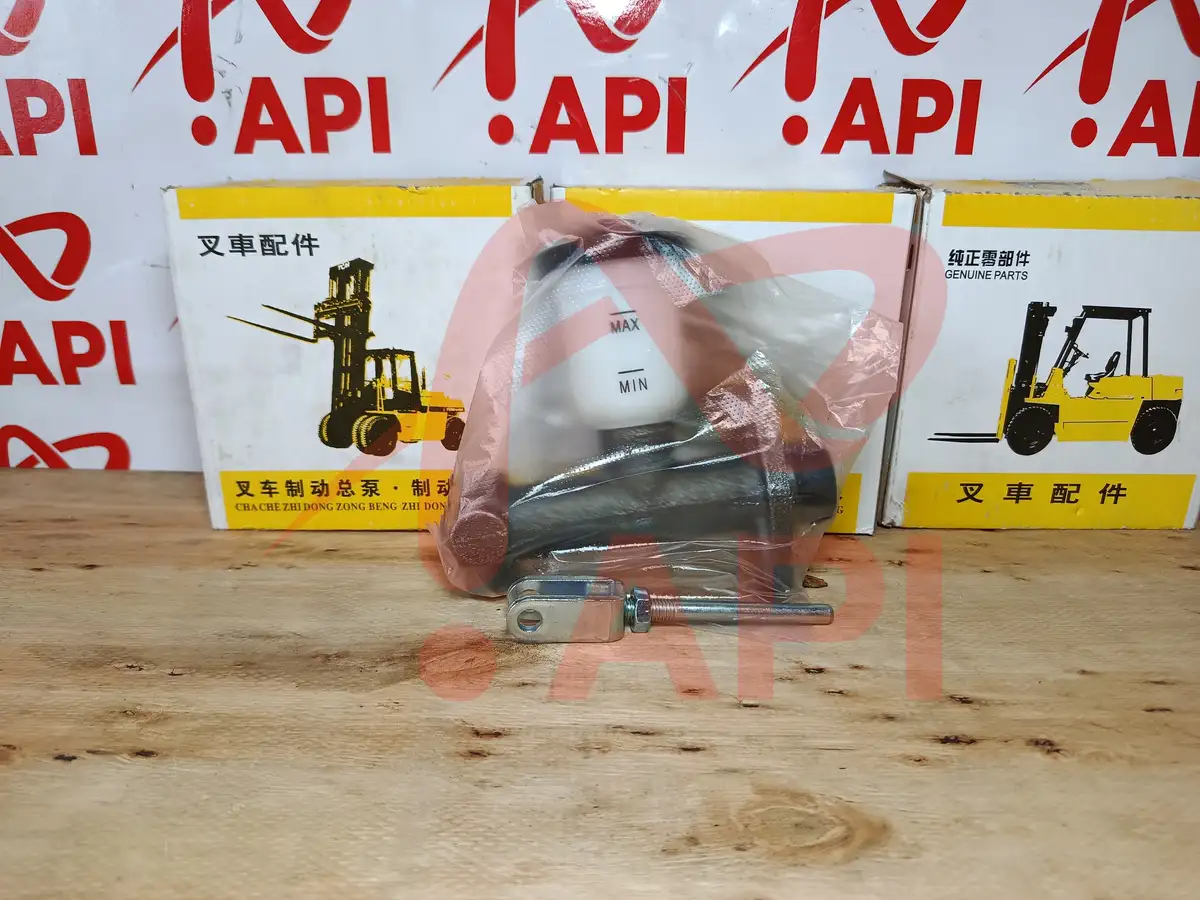 Tổng phanh heo thắng cái có bình dầu