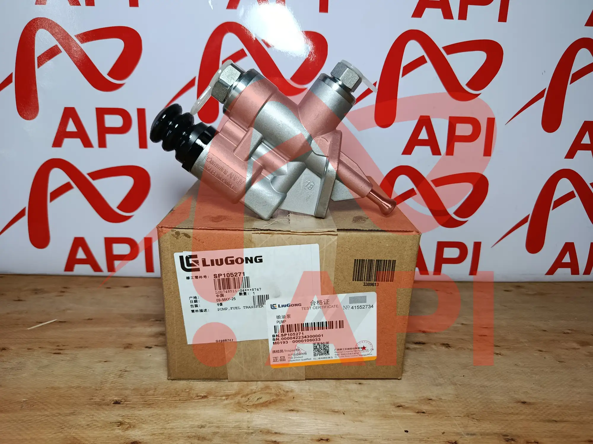 Bơm tay dầu Cummins xúc lật LiuGong SP105271 - Chụp sát tem