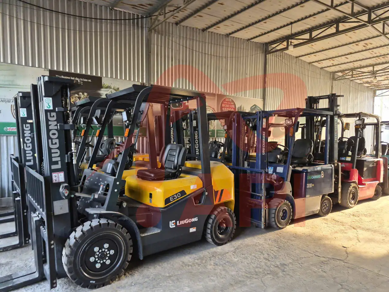 Cho thuê xe nâng tại Thiết Bị API