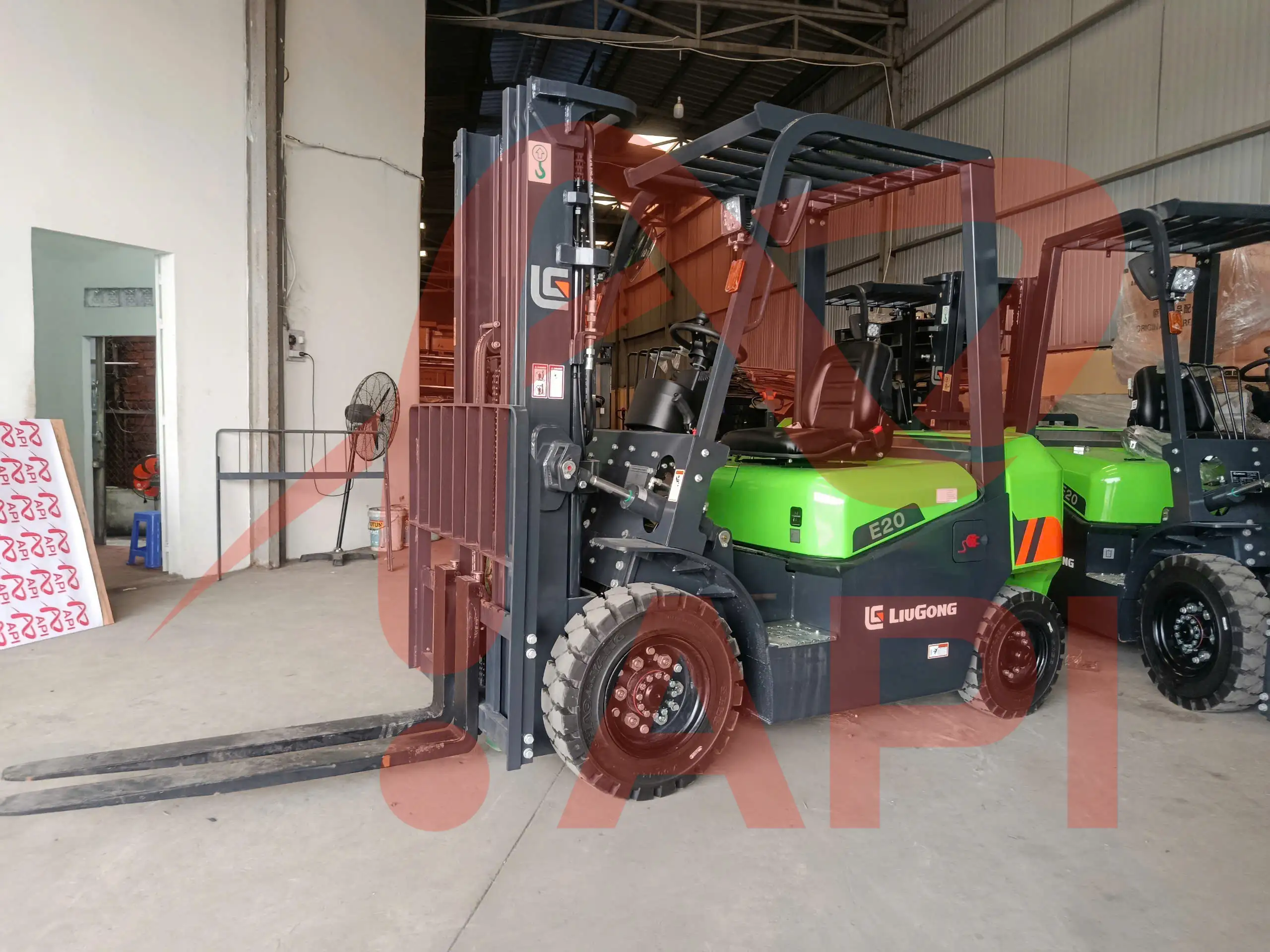 xe-nang-dien-2-tan-liugong-cpd20-8