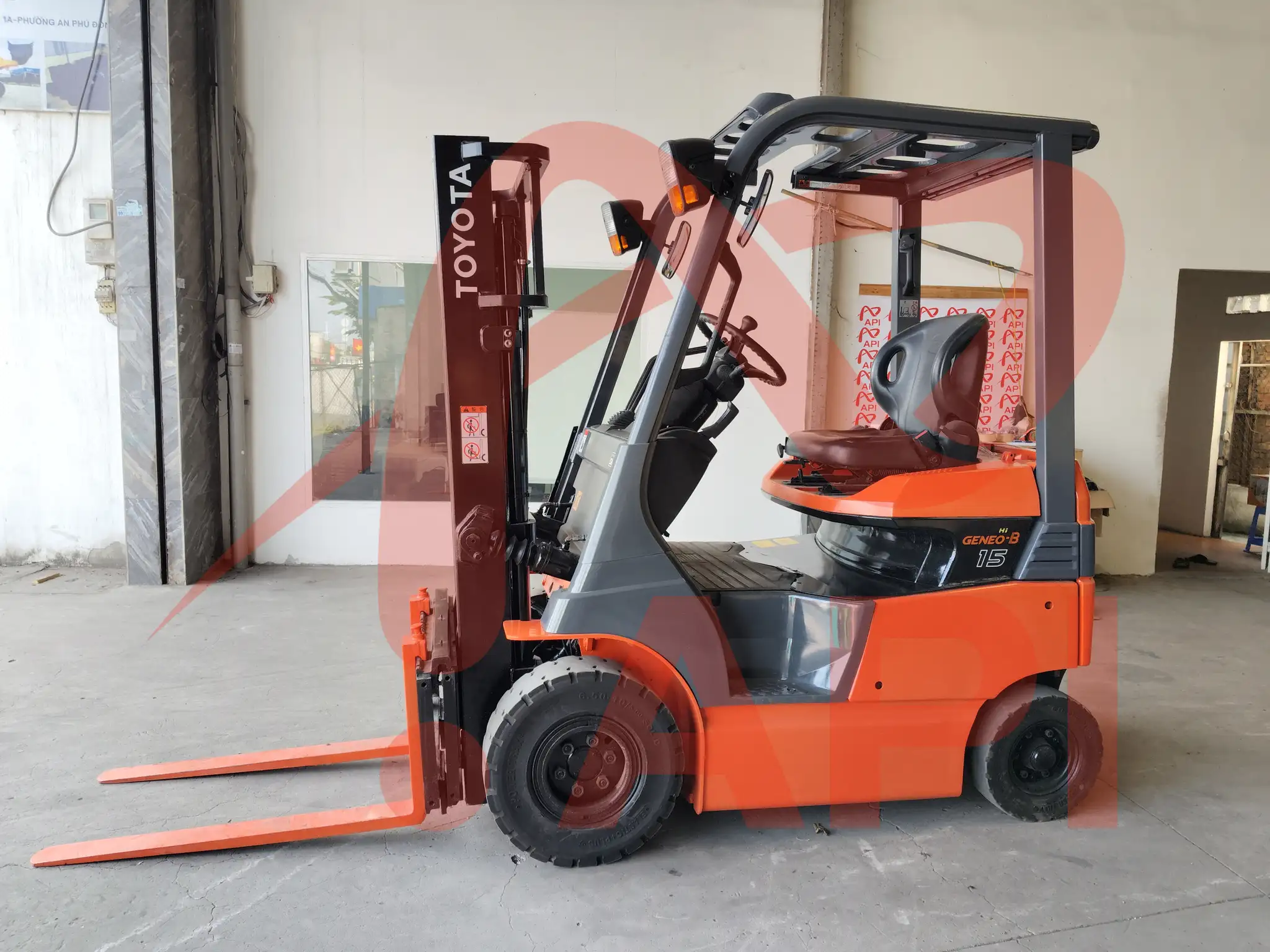xe-nang-dien-cu-1-5-tan-toyota-7FBH15-1
