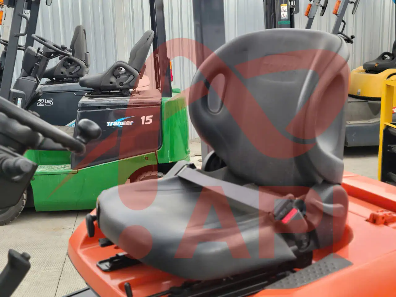 xe-nang-dien-cu-1-5-tan-toyota-8fbh15-10