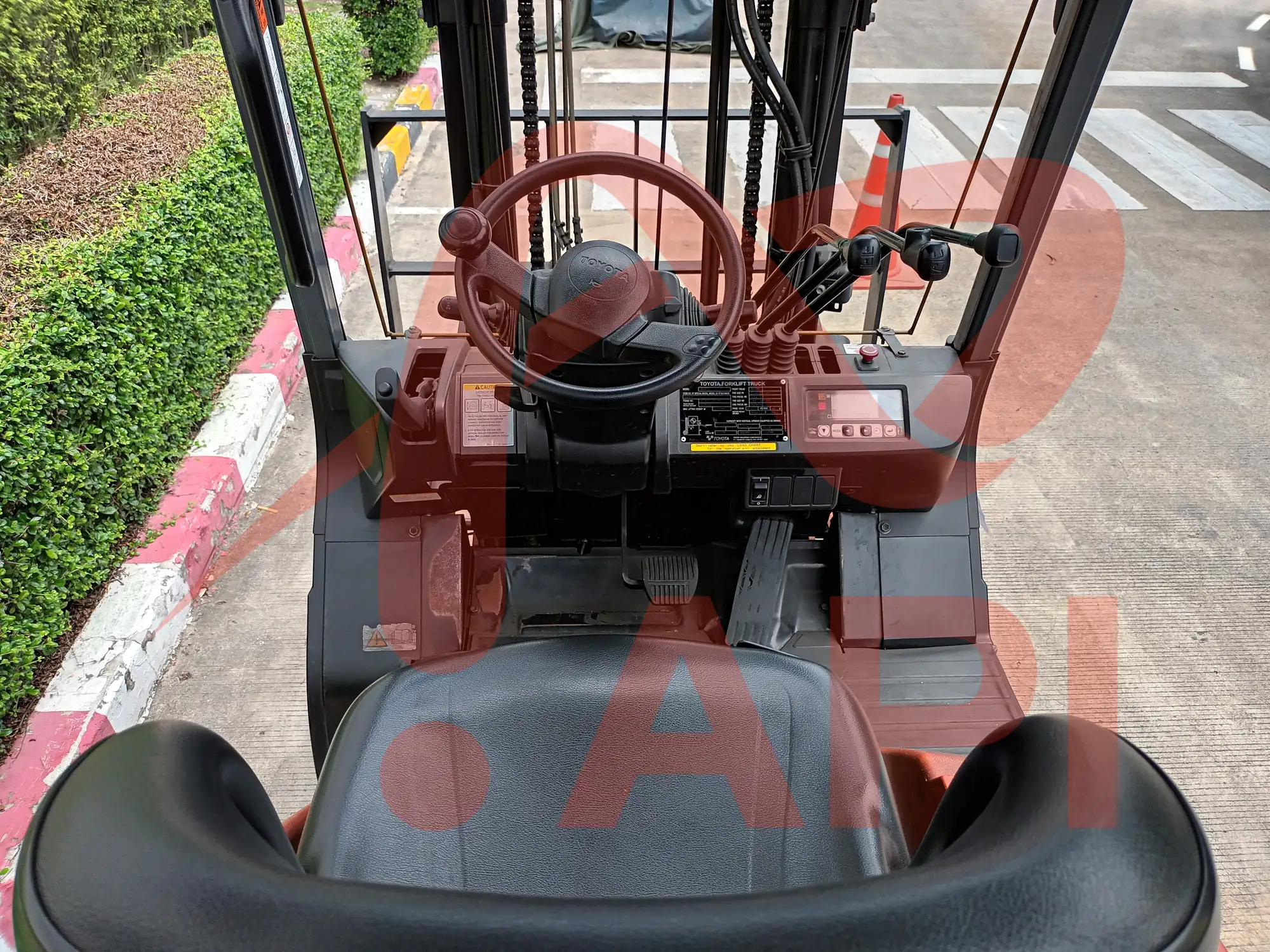 xe-nang-dien-cu-2-5-tan-toyota-8fb25-0-6