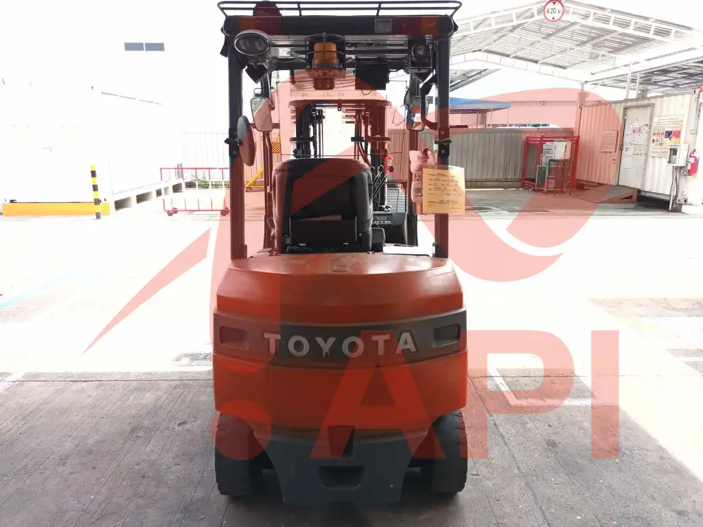 xe-nang-dien-cu-2-5-tan-toyota-8fb25-02-3
