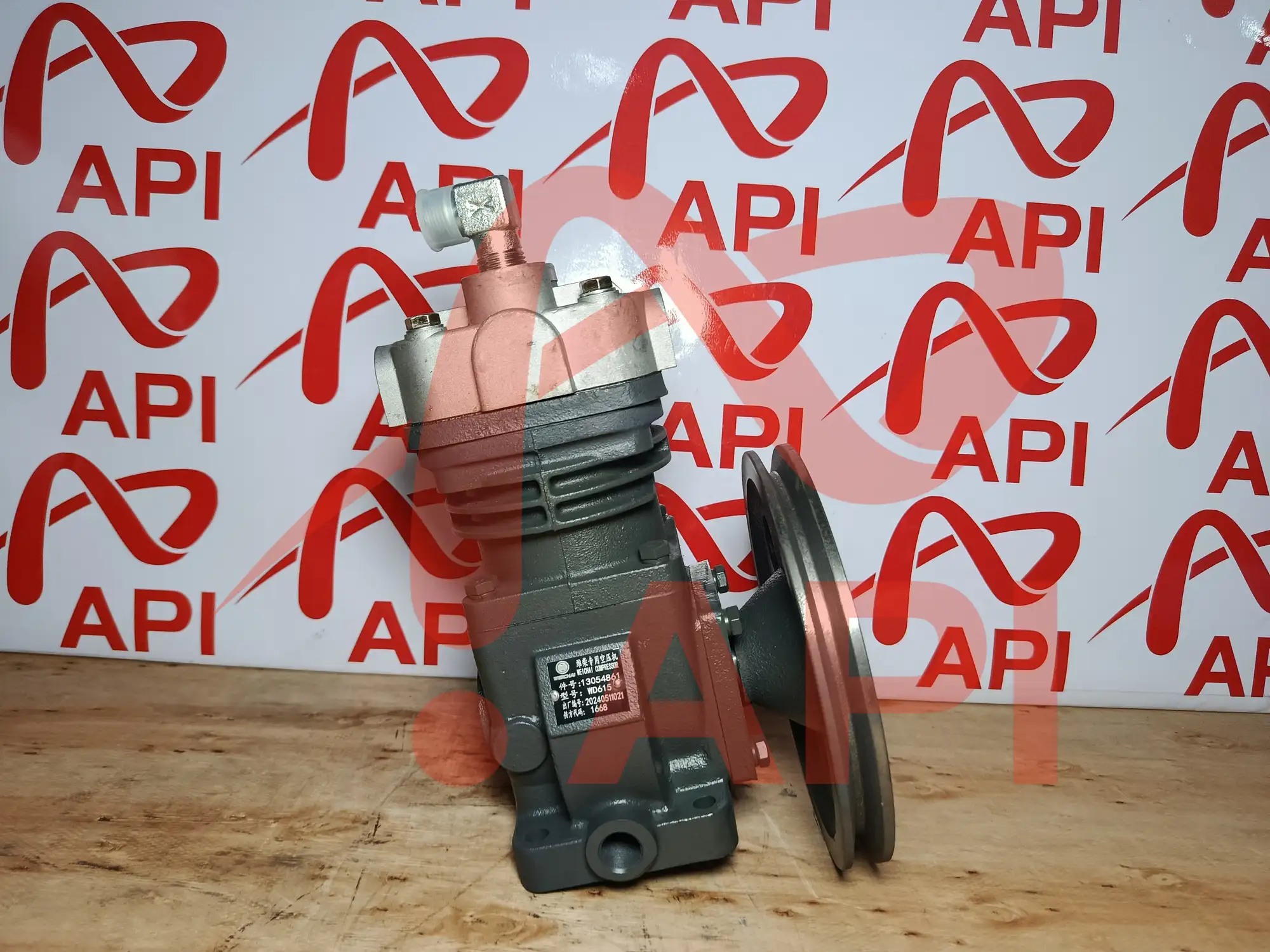 Bơm phanh xúc lật Weichai WP6 – góc nhìn nghiêng toàn bộ