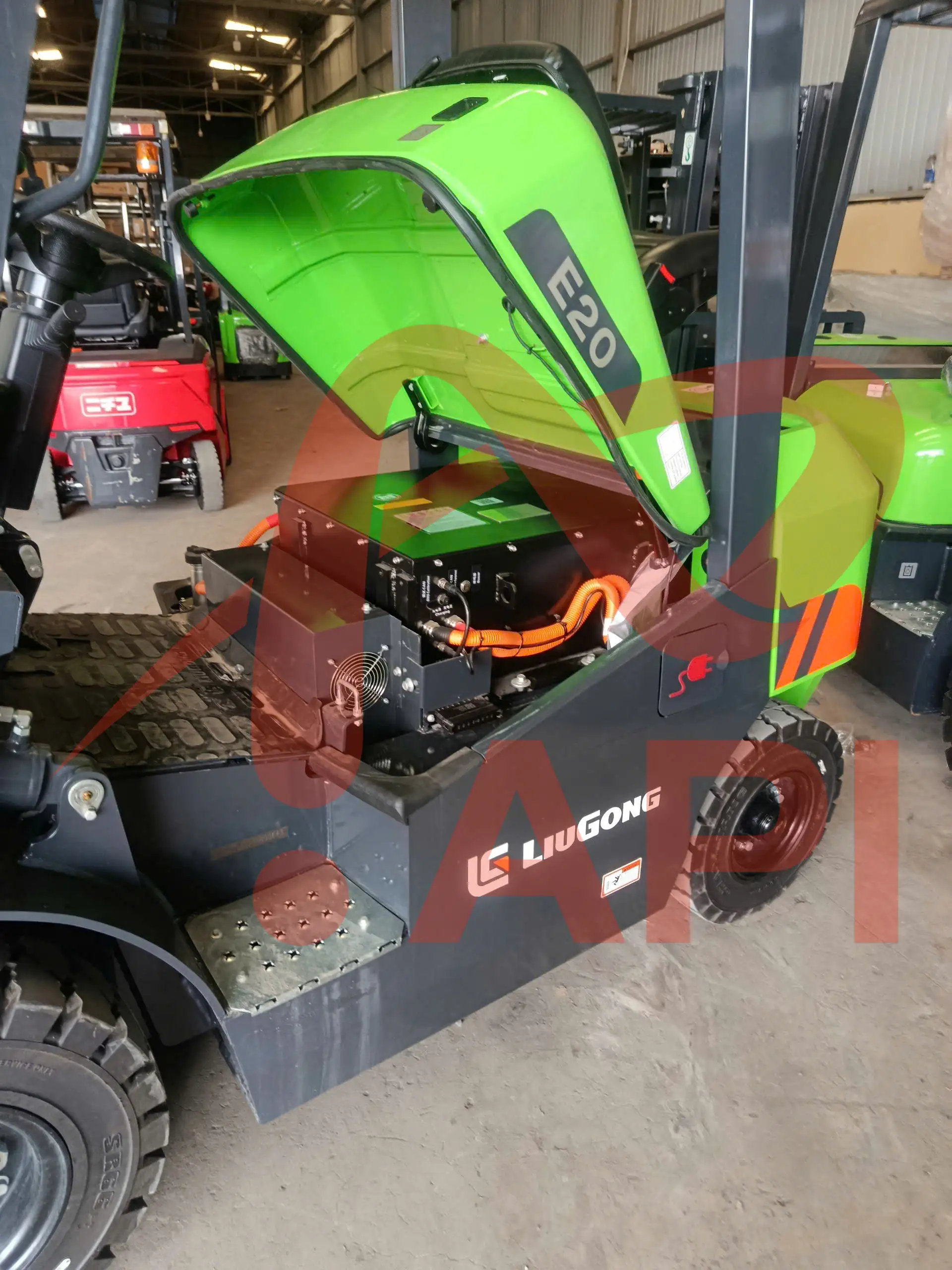 So sánh xe nâng dầu và xe nâng điện – Nên chọn loại nào - Pin của Xe nâng điện 2 tấn LiuGong 