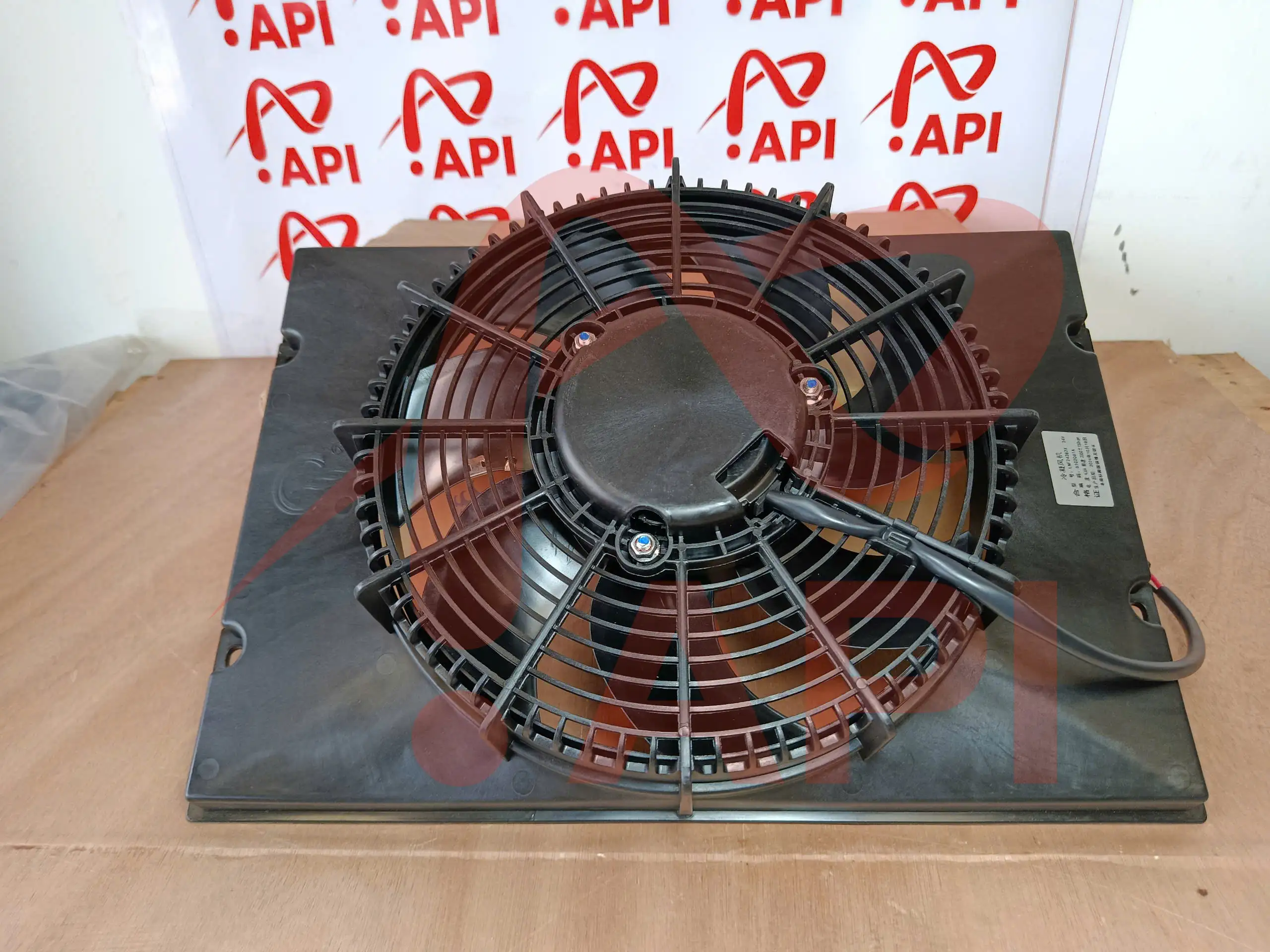 Quạt tản nhiệt xúc lật Lonking CDM833 60100002598 - mặt sau của quạt