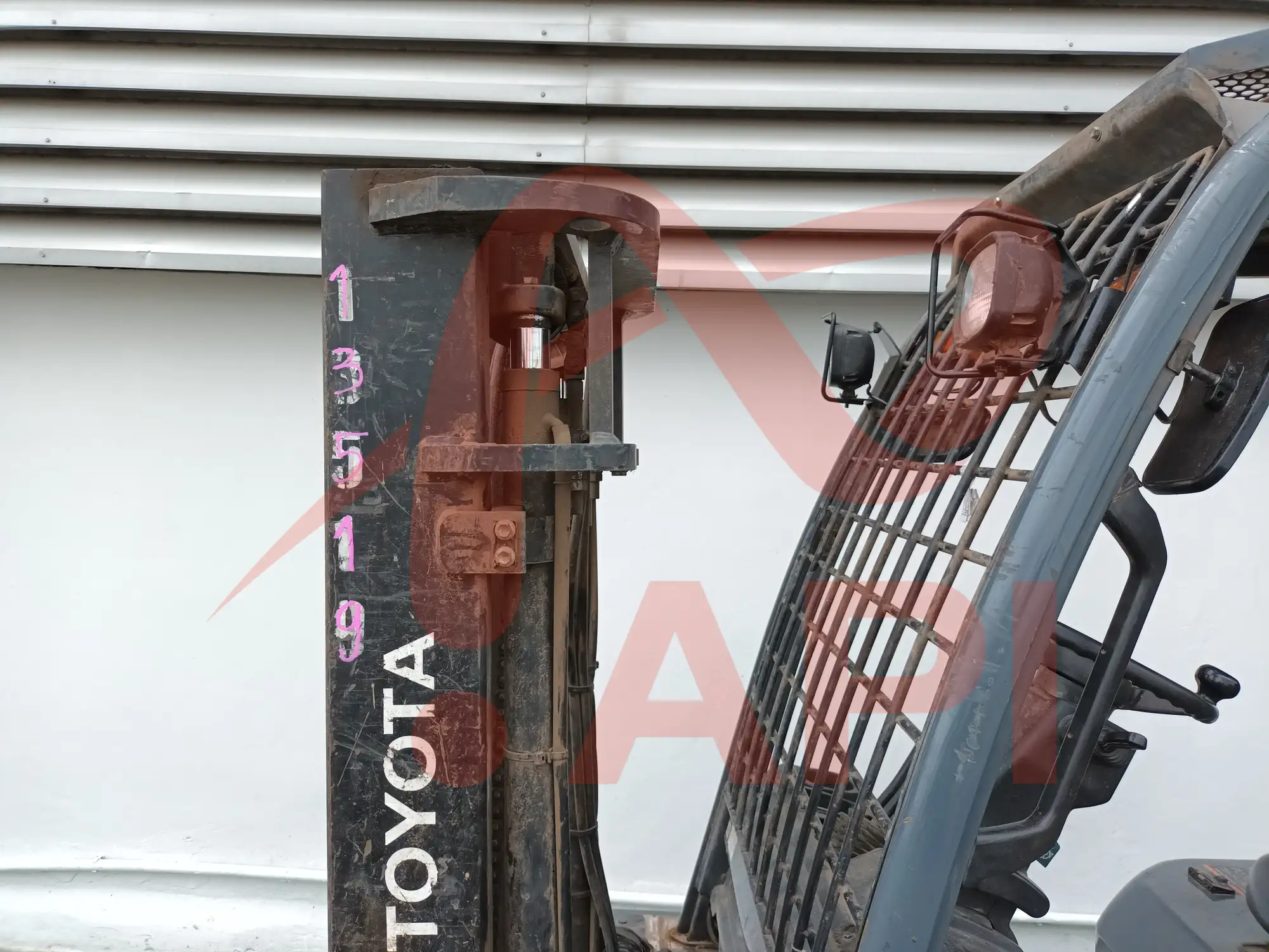 xe-nang-dau-cu-3-tan-toyota-8fd30-1