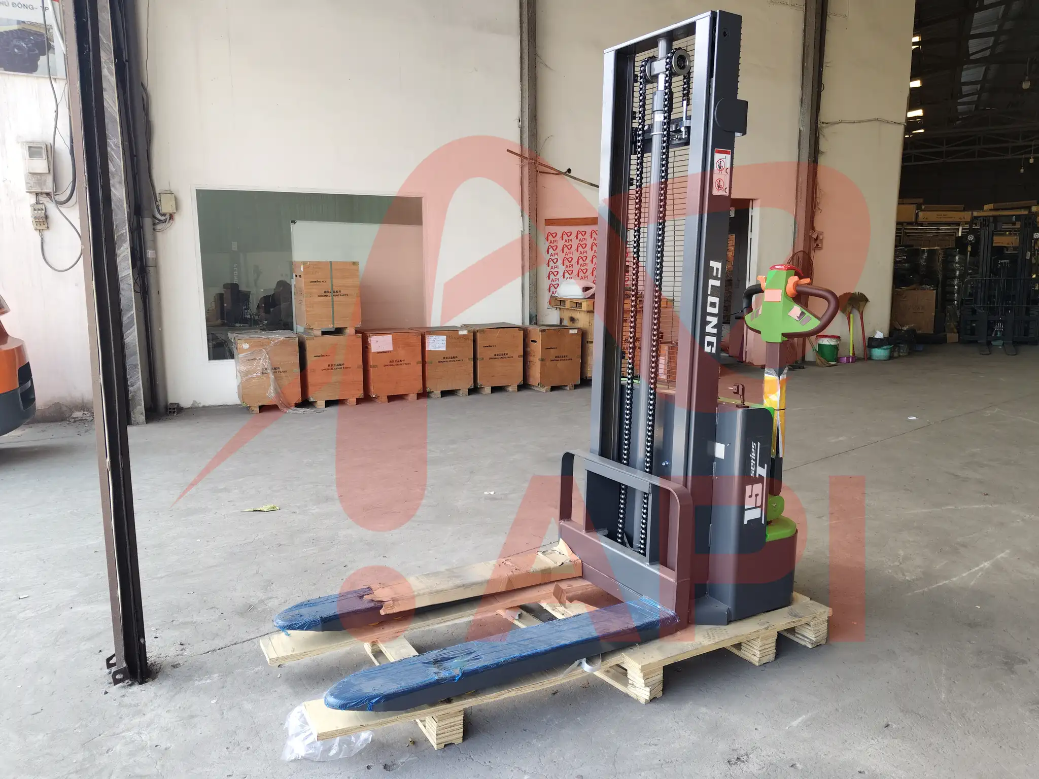 xe-nang-dien-cao-keo-tay-1-5-tan-flong-cdd15-e1c2-4