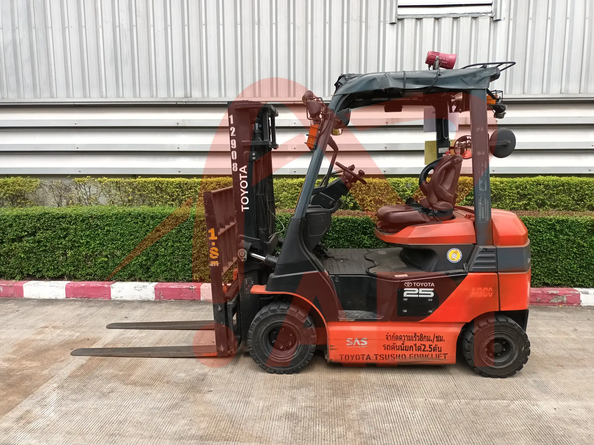 Xe nâng điện cũ 2.5 tấn Toyota 8FB25 05