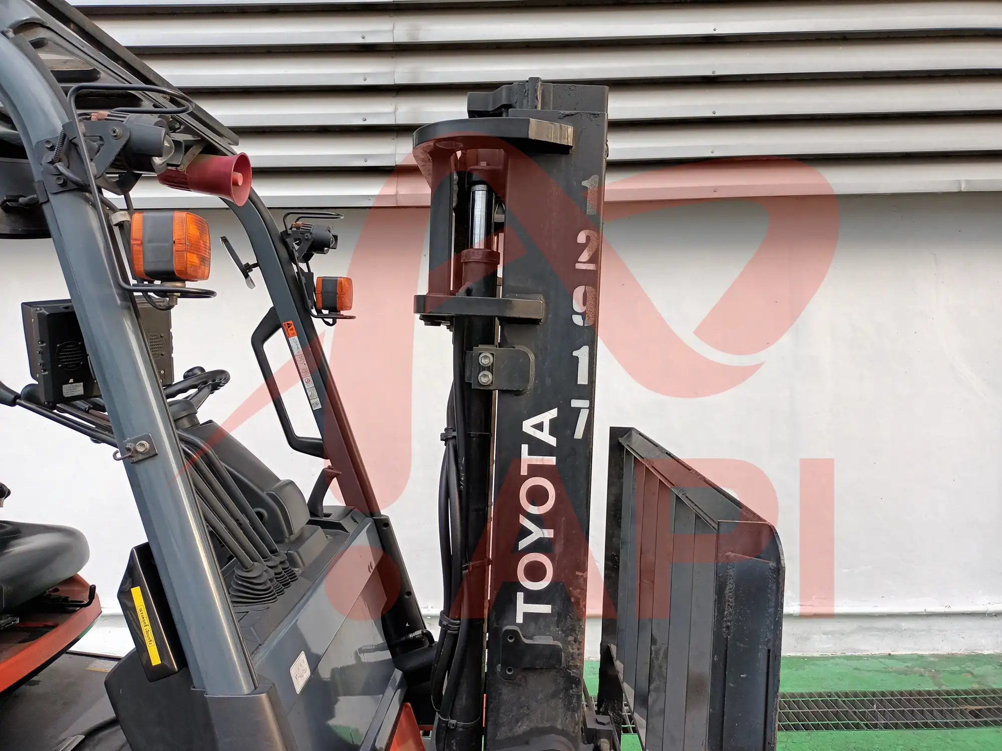 xe-nang-dien-cu-2-5-tan-toyota-8fb25-07-6