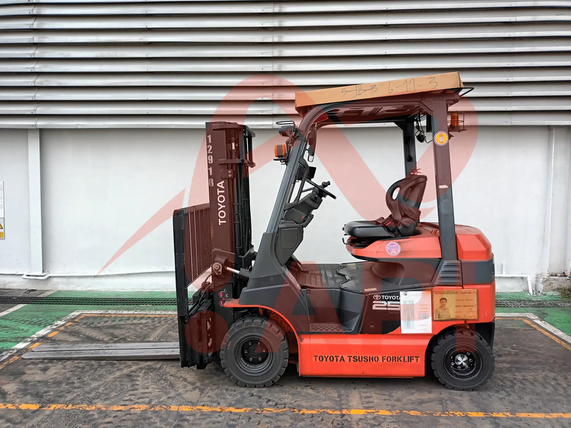 Xe nâng điện cũ 2.5 tấn Toyota 8FB25 08