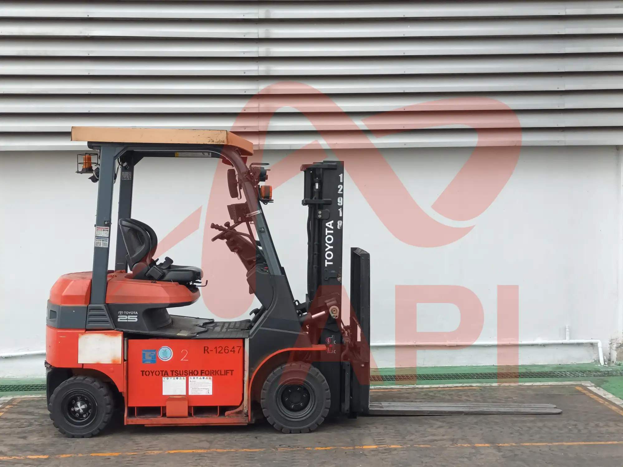 xe-nang-dien-cu-2-5-tan-toyota-8fb25-08-3