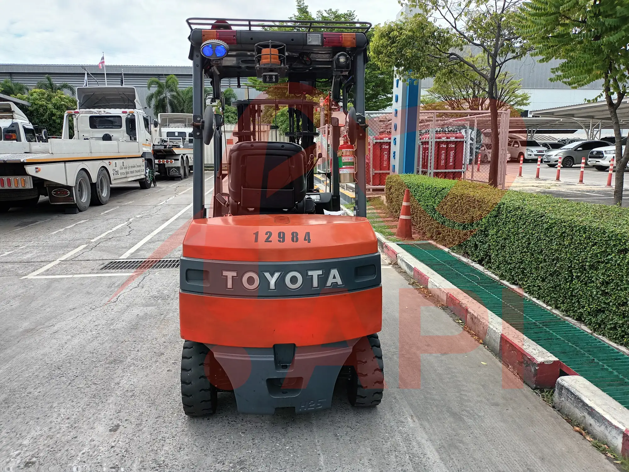 xe-nang-dien-cu-2-5-tan-toyota-8fb25-09-2