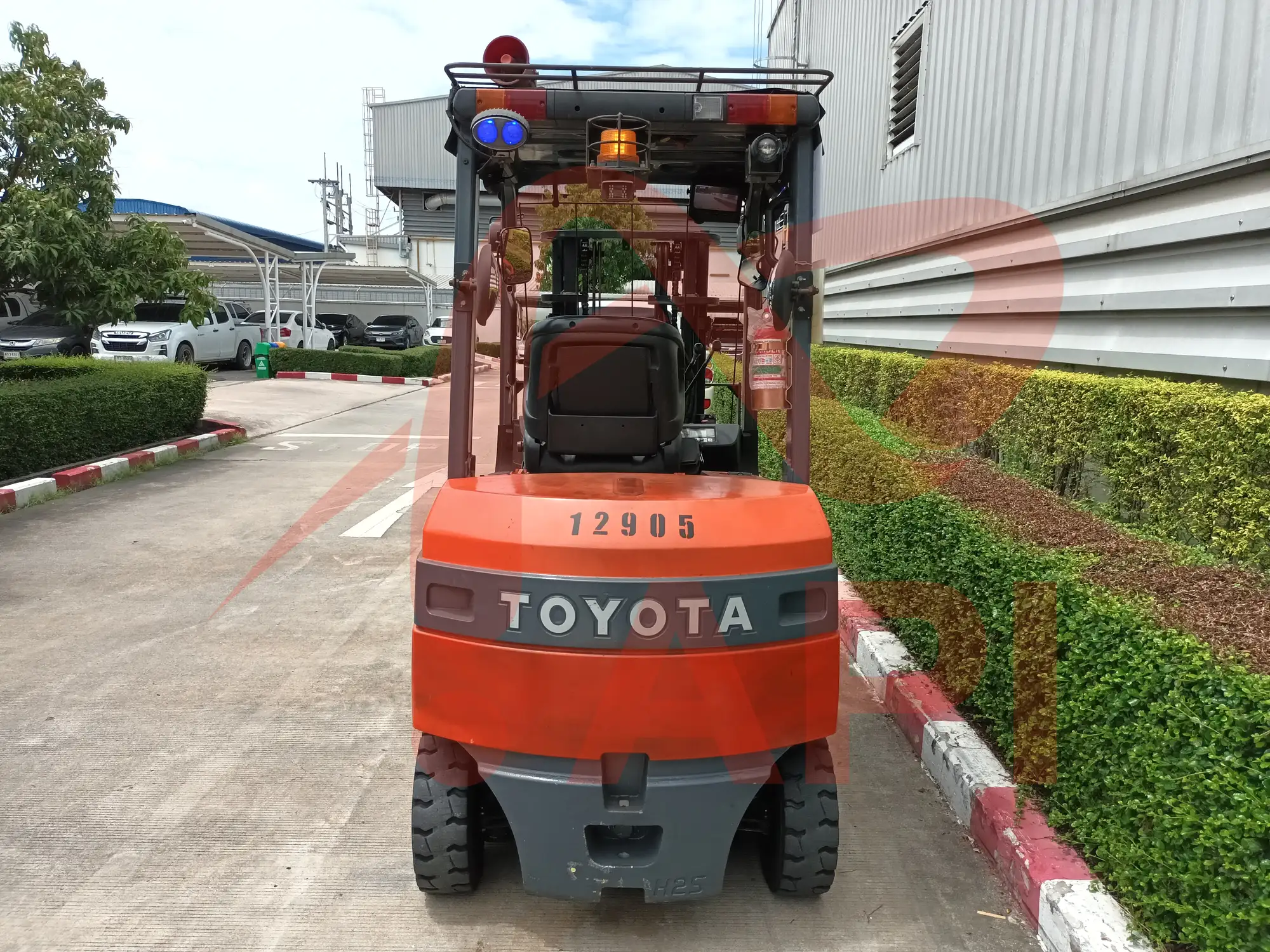 xe-nang-dien-cu-2-5-tan-toyota-8fb25-4-3