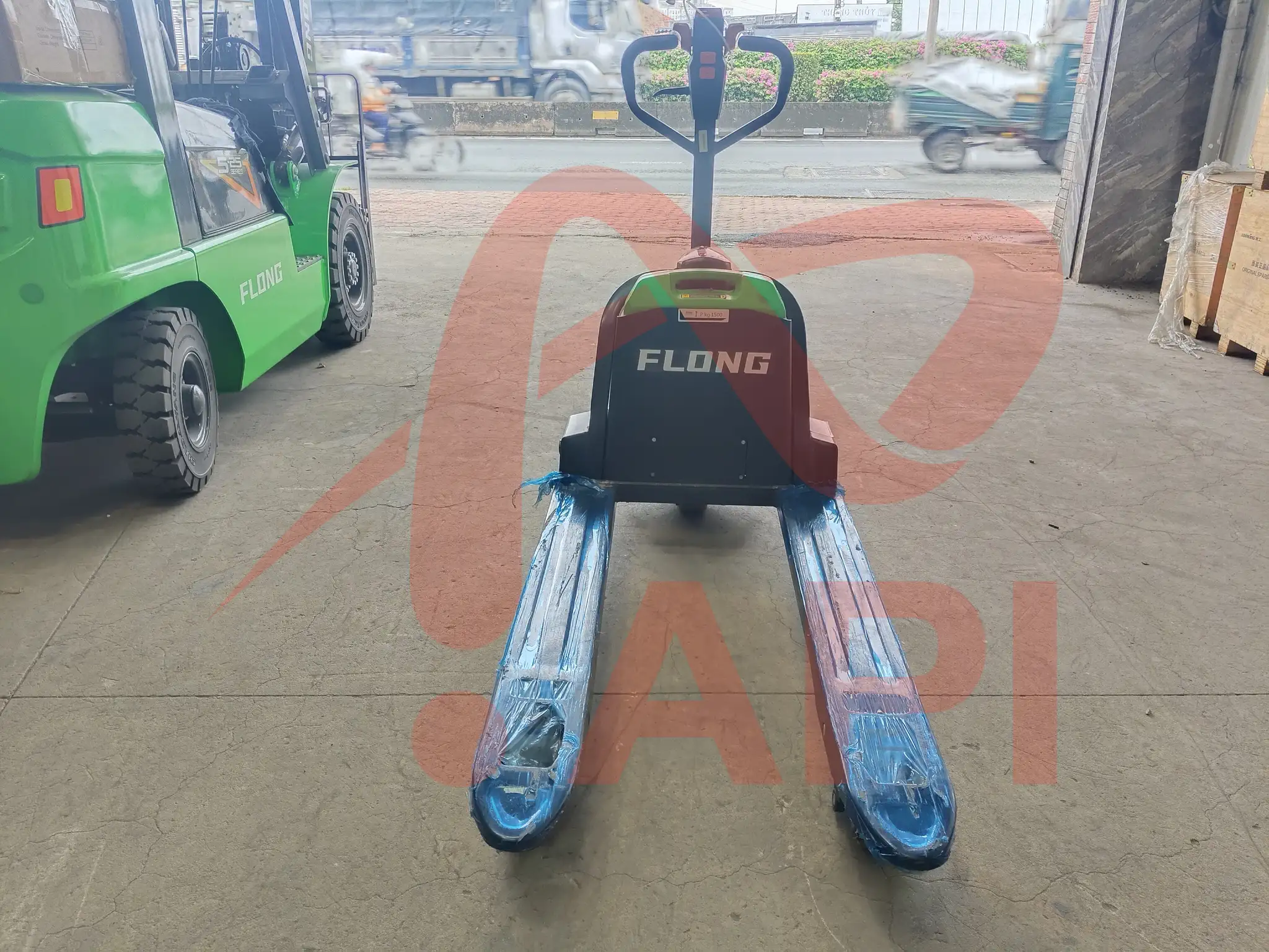 xe-nang-tay-dien-1-5-tan-flong-cbd15-e1c1l-3