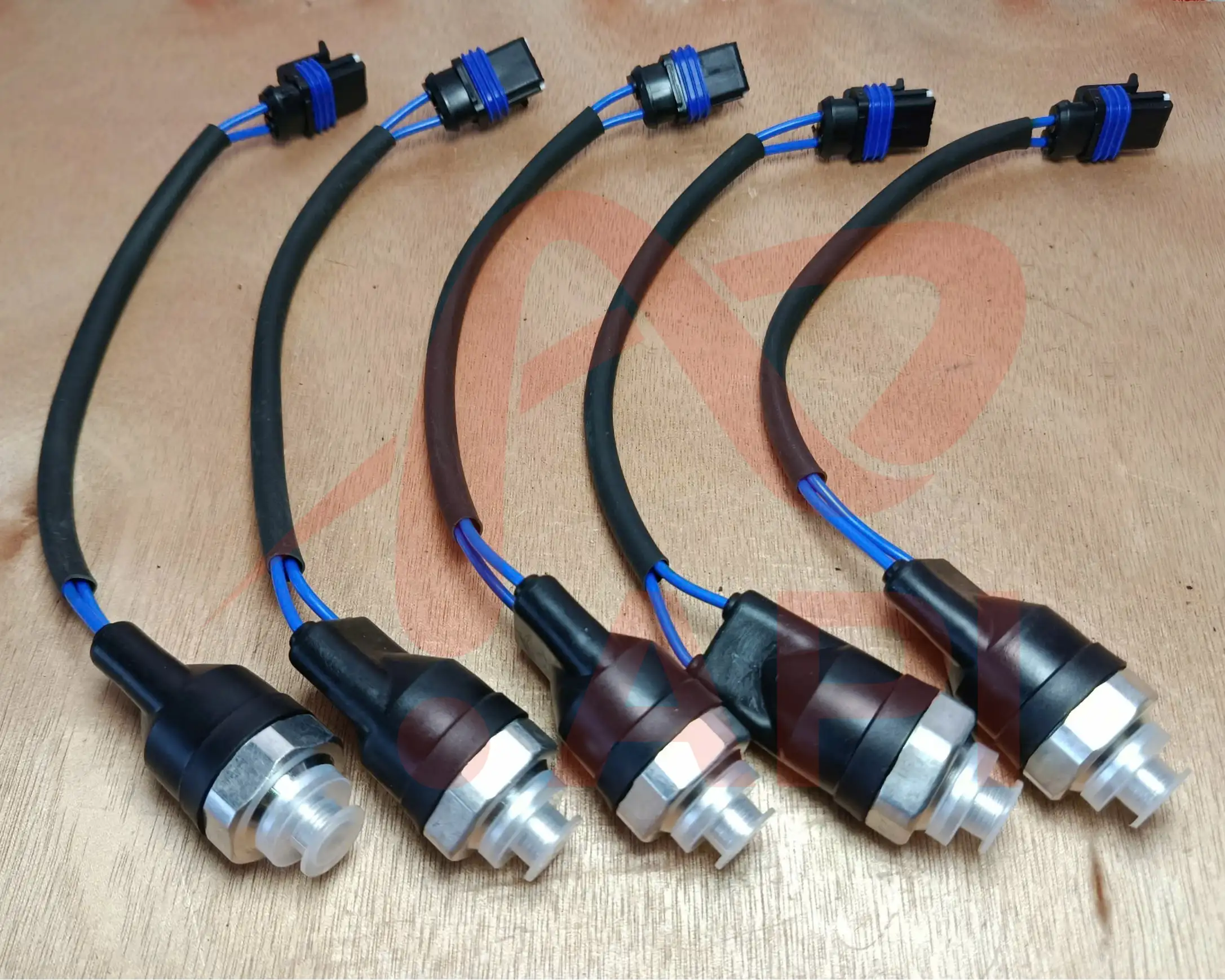 Công tắc áp suất điều hòa 011300006 xúc lật Lonking - đầu cảm biến