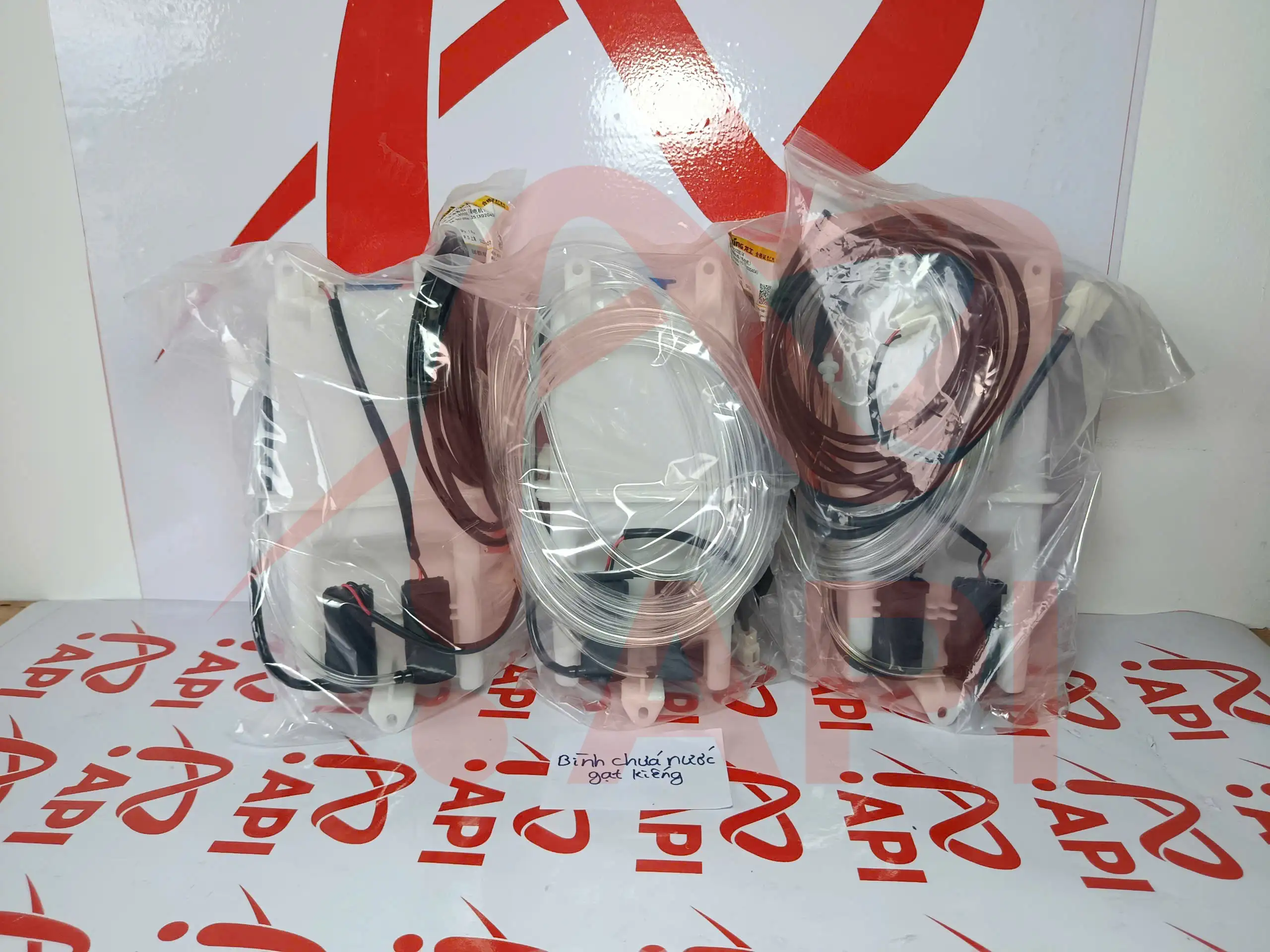3 Cụm bình nước rửa kính LB55DS-15-35 xúc lật Lonking