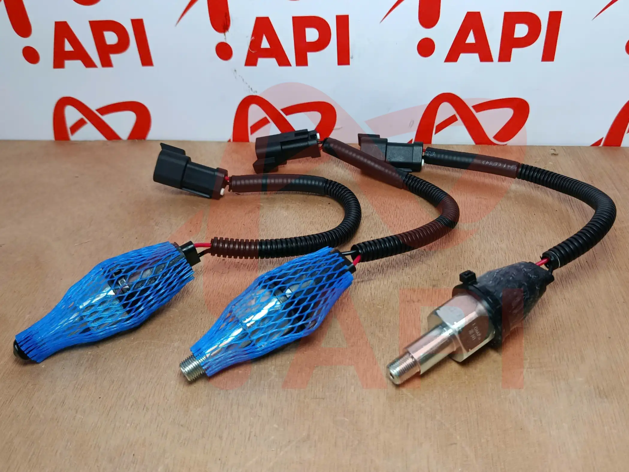 Công tắc cảm biến áp suất tốc độ 60400000562 xúc lật Lonking ZL50NC - đầu cảm biến