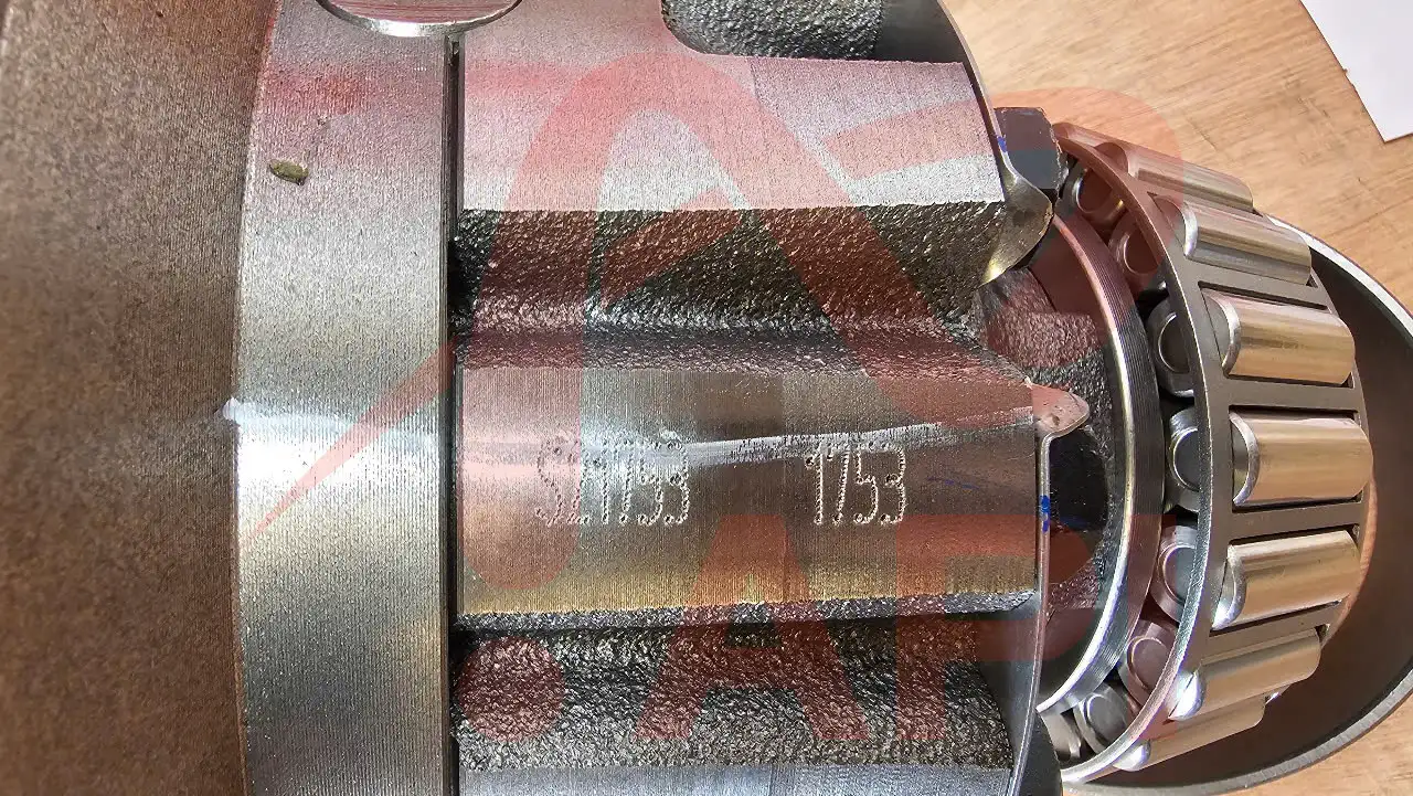 Cụm vi sai 36403000111 xúc lật Lonking CDM833 - mã khắc trên phụ tùng