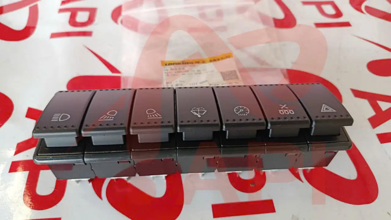 Cụm công tắc bảng điều khiển 60400000608 xúc lật Lonking LG855N mặt dưới