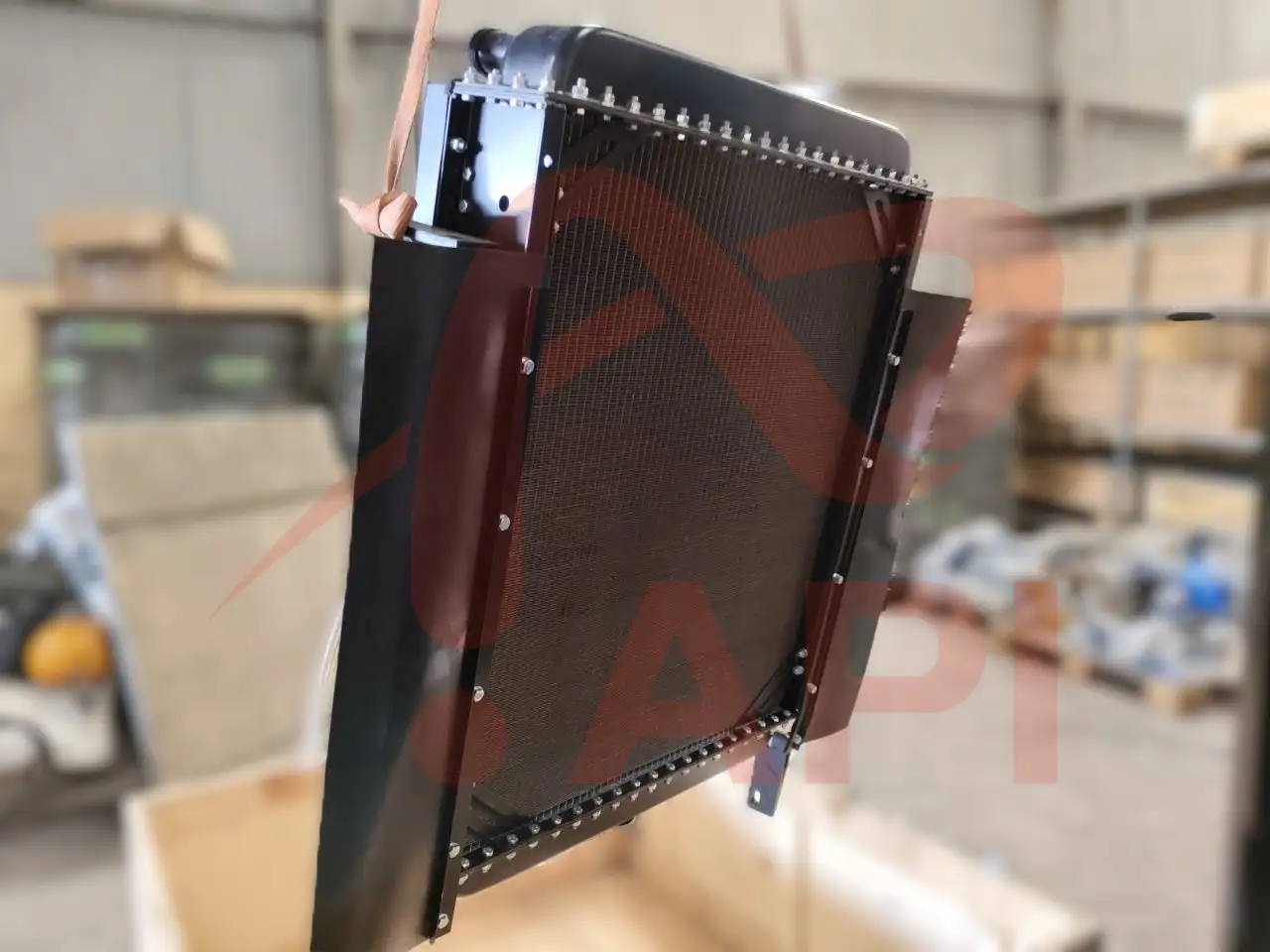 Mặt sau của Cụm két nước 17101000583 xúc lật Lonking LG833N
